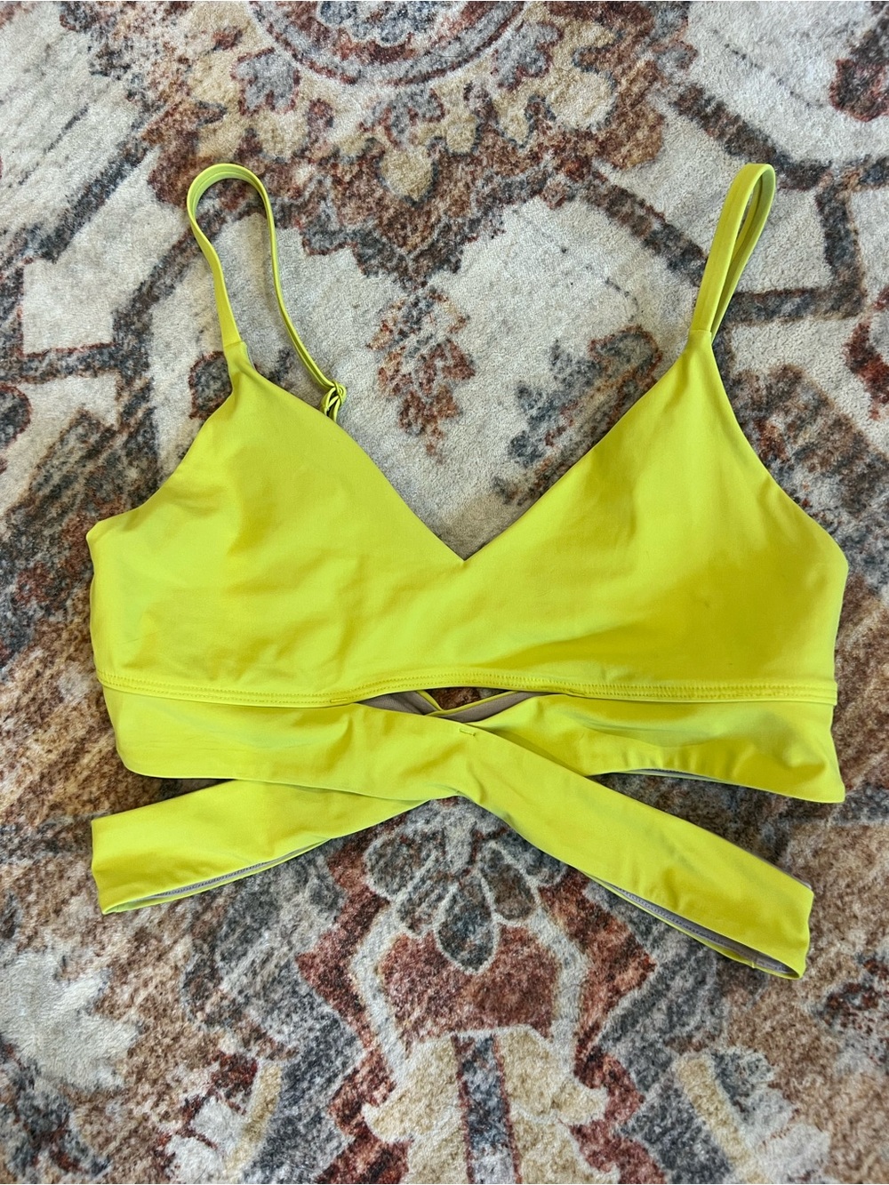 Lululemon Women’s Neon Lime Sports Bra Size 6